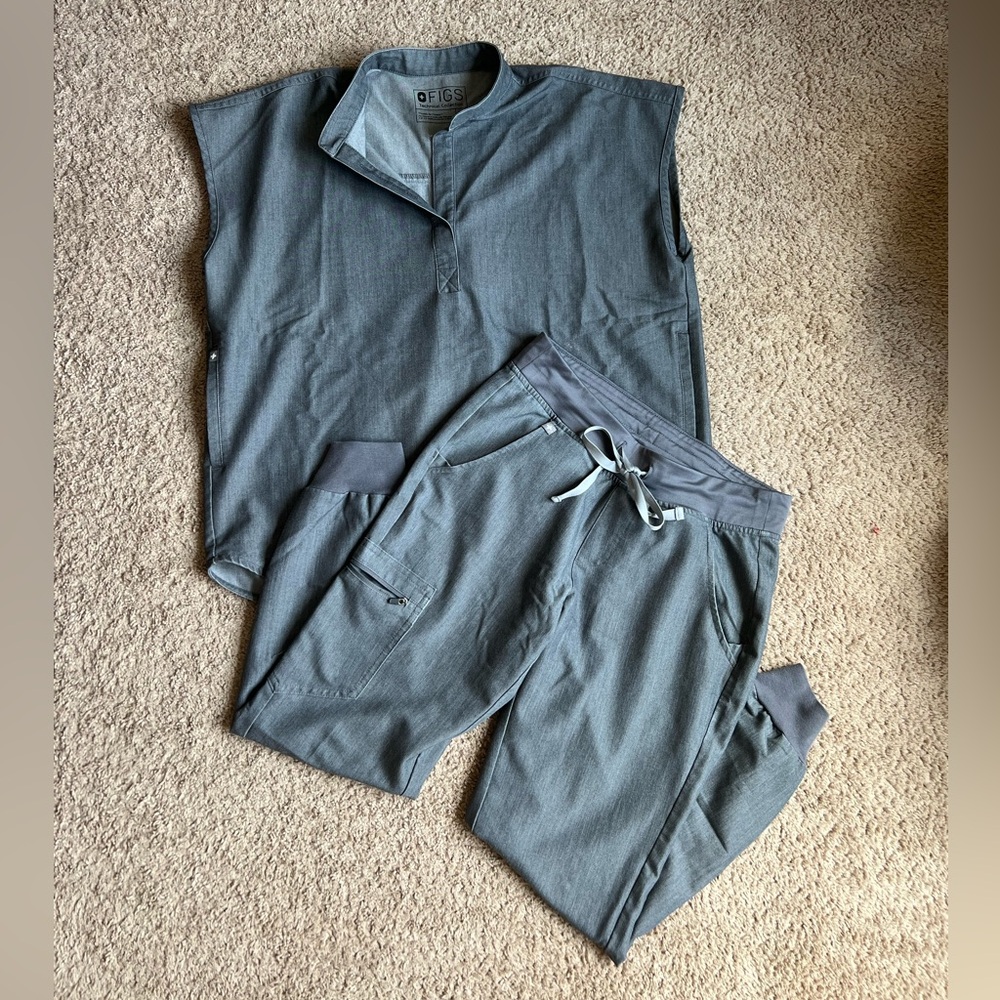 FIGS “Graphite” Scrub Set Zamora Jogger & Rafaela Oversized Top Grey XS/P Small